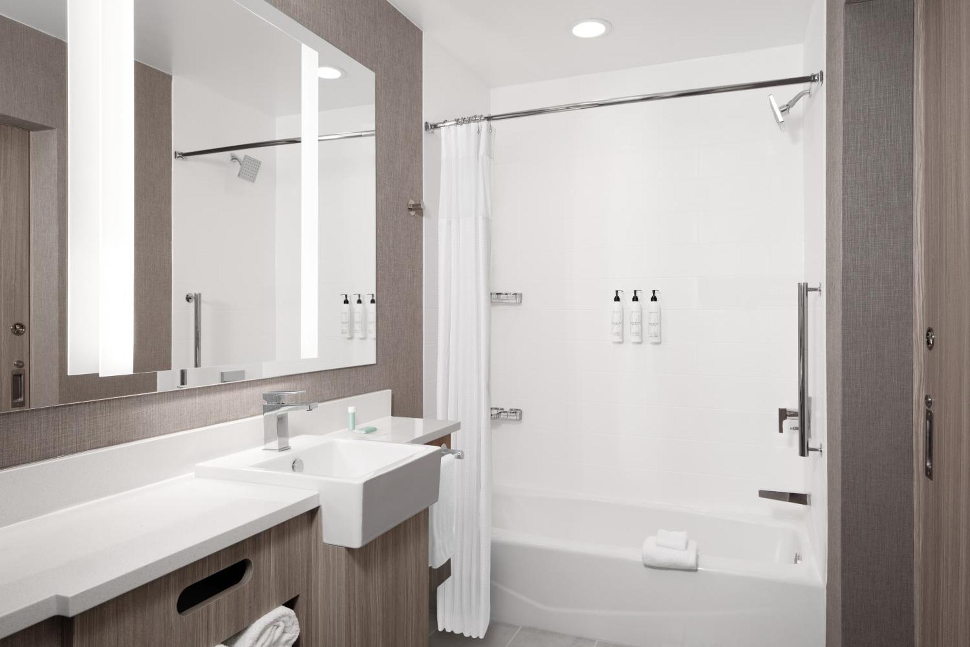 Springhill Suites By Marriott Raleigh 加纳 外观 照片