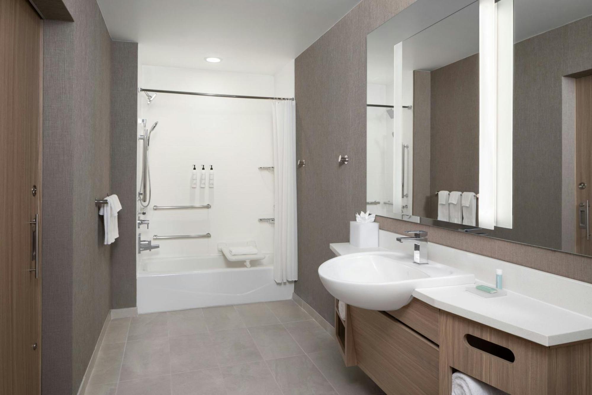 Springhill Suites By Marriott Raleigh 加纳 外观 照片